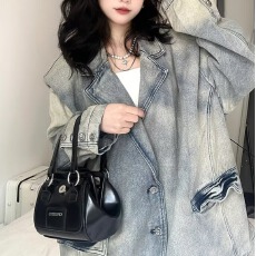 批发<b class='q'>牛仔</b>上衣春秋季新款复古独特设计感宽松西装领夹克设计感小众潮牌