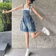 批发复古百搭休闲牛仔背带短裤2025夏季新款高腰宽松显瘦<b class='q'>阔</b><b class='q'>腿</b>连体短裤