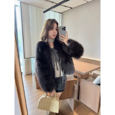 批发2024冬季新款韩系仿<b class='q'>狐狸毛</b>皮草短款外套女加棉加厚系带毛毛上衣