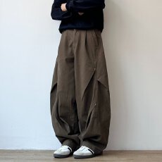 批发美式立体褶皱设计伞兵裤<b class='q'>男</b>女潮流老钱风宽松直筒微喇阔腿<b class='q'>休闲裤</b>