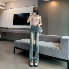 批发美式复古<b class='q'>大码</b>胖mm百搭显瘦弹力牛仔裤女破洞辣妹微喇裤<b class='q'>韩版</b>ins潮