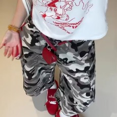 批发美式复古迷彩牛仔<b class='q'>七分</b>裤女夏季新款街头嘻哈多口袋宽松工装中裤子