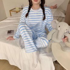 批发秋冬<b class='q'>珊瑚</b><b class='q'>绒</b><b class='q'>睡衣</b>女家居服套装长裤长袖蓝条纹法兰<b class='q'>绒</b> 260g