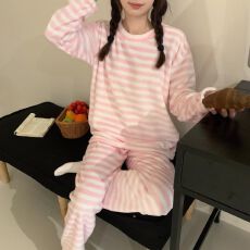 批发秋冬<b class='q'>珊瑚</b><b class='q'>绒</b><b class='q'>睡衣</b>女家居服套装长裤长袖粉条纹法兰<b class='q'>绒</b>套 260g