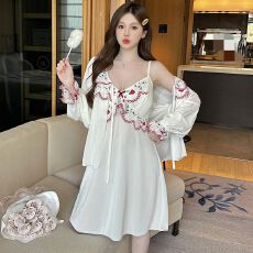 批发秋<b class='q'>冬</b>带胸垫吊带睡裙长袖外袍金丝绒两件套蕾丝甜美睡衣家居服