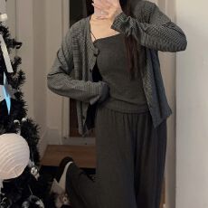 批发实拍秋冬三件套休闲居家长袖<b class='q'>莫代尔</b>女开衫睡衣<b class='q'>吊带</b><b class='q'>背心</b>带胸垫套装