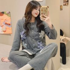 批发睡衣女花朵秋冬季新款羊绒元气少女公主风立体刺绣花可外穿套装