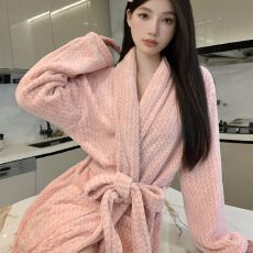 批发秋冬季睡袍女士保暖法兰绒浴袍宽松绑带睡衣白色简约女纯欲珊瑚绒