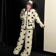 批发<b class='q'>天鹅</b>绒320克 冬季珊瑚绒睡衣女长袖加厚保暖家居服套装