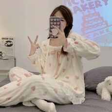 爆款220克法兰绒爱心桃花边公主款冬季加厚睡衣女家居服