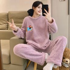 批发冬季新款<b class='q'>睡衣</b>女玫瑰绒圆领可爱<b class='q'>卡通</b>长袖长裤保暖家居服