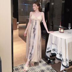 批发性感睡裙女薄款纯欲风晕染印花吊带睡裙小众高级感露背长裙