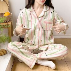 批发睡衣秋冬季新款睡衣女空气夹层开衫少女款可爱卡通印花<b class='q'>家居服</b>套装