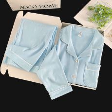 批发德绒秋冬新款翻领睡衣女士家居服套装保暖德绒雪花图案