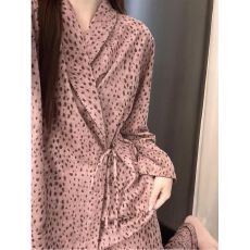 德绒240克2026秋冬新中式豹纹睡衣家居服女士外袍长袖长裤套装