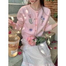 批发粉色刺绣小花翻边领针织<b class='q'>开衫</b>女春秋季新款甜美减龄毛衣