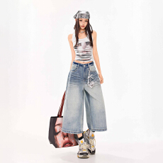 批发26ss | 2026美式复古水洗做旧慵懒春夏新款中裤牛仔显瘦垂感纹理