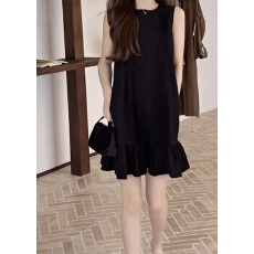 批发赫本风气质黑色无袖连衣裙女装2025夏季新款千金感背心a字短裙子