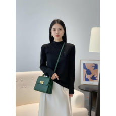 批发<b class='q'>欧洲站</b>2025秋冬<b class='q'>新款</b>重工镶钻半高领荷叶边长袖修身安迪绒针织上衣