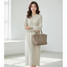 批发复古半高领流苏针织连衣裙女秋冬新款长款加厚内搭打底气质毛衣裙