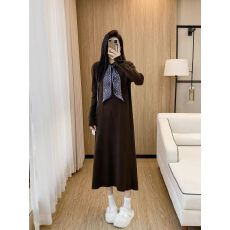 批发韩系学院风配领带翻领长袖针织连衣裙女2025秋冬宽松垂感过膝长裙