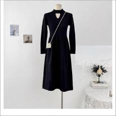 批发法式性感镂空半高领长袖针织连衣裙2025秋冬新款高腰显瘦过膝长裙