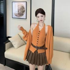 批发V领女装针织吊带背心马甲开衫两件套装2025秋冬新款法式高级感
