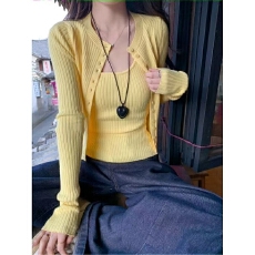 批发2025黄色<b class='q'>长袖</b>针织开衫<b class='q'>外套</b>女春季辣妹内搭吊带背心上衣两件套装