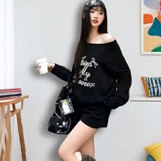 批发废土风钉珠字母针织<b class='q'>套装</b>女秋冬新款慵懒风斜肩上衣短裤毛衣两件套