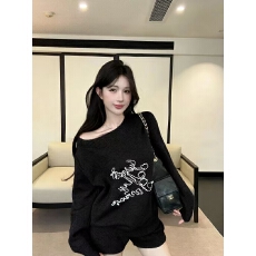 批发慵懒风辣妹斜肩钉珠字母长袖针织上衣女秋冬新款<b class='q'>高腰</b>百搭<b class='q'>短裤</b>套装