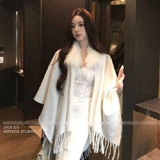 批发【品质】古早感<b class='q'>女</b>主贵妇千金毛领时尚百搭披肩流苏外套针织<b class='q'>开衫</b>