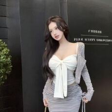 批发设计感白色吊带背心长袖条纹开衫女<b class='q'>秋</b>季套装绑带鱼尾半身裙三件套