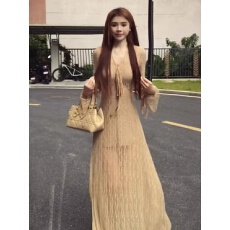 批发2025新款御姐高级v领蕾丝长袖<b class='q'>连衣裙</b>子女早秋季修身收腰包臀长裙