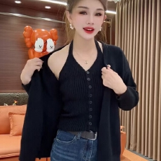 批发气质复古港风挂脖排扣吊带针织开衫二件套装女秋冬慵懒风整套穿搭