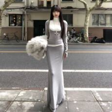 批发韩系穿搭套装女秋冬季巨好看灰色高领长袖上衣包臀鱼尾裙子两件套