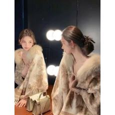 批发轻奢名媛慵懒<b class='q'>狐狸毛</b>毛领流苏披肩大码针织开衫女秋冬贵气外套坎肩