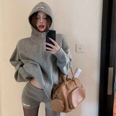 批发休闲套<b class='q'>装</b>慵懒连帽长袖毛衣外套<b class='q'>女</b>秋冬针织直筒短裤灰色两件套