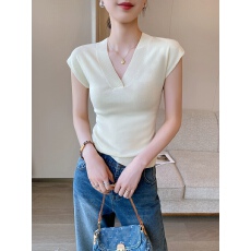 批发法式高级感黑色针织<b class='q'>背心女</b>新款夏季V领背后绑带设计修身坎肩上衣