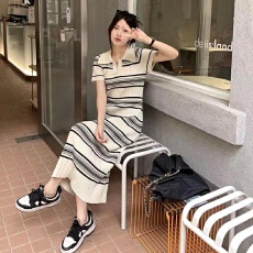 批发针织条纹POLO领连衣裙女夏天2026新款收腰显瘦辣妹包臀中长裙潮流