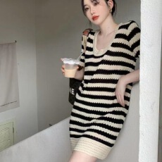 批发专柜大码针织条纹短袖连衣裙<b class='q'>胖妹妹</b>惊艳裙子高级感炸街连衣裙