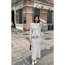 批发秋冬亲肤<b class='q'>荷叶边</b>下摆毛衣上衣＋鱼尾<b class='q'>半身裙</b>长裙两件套