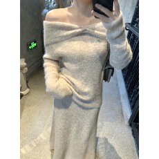 针织套装女冬季露肩长袖毛衣+半身羊毛裙两件套