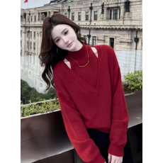 批发半高领假两件<b class='q'>镂空</b>打底内搭毛衣女2025新款秋冬高级感红色针织上衣