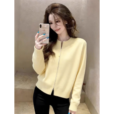批发简约圆领针织开衫外套女2026春<b class='q'>秋</b>新款宽松双拉链设计气质短款毛衣