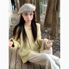 批发外贸韩系温柔水貂毛v领<b class='q'>毛衣</b>女秋冬软糯慵懒风针织衫纯欲上衣外穿