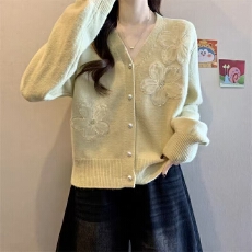 批发亚马逊韩系秋冬新款精致超仙重工立体亮片花朵V领针织<b class='q'>毛衣</b>开衫女