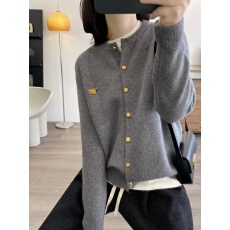 批发Temu速卖通羊毛<b class='q'>开衫</b>女宽松高级感刺绣灰色毛衣小个子羊绒针织外套