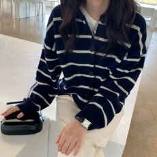 批发外贸<b class='q'>韩国</b>秋冬复古洋气翻领单排扣休闲宽松百搭条纹针织开衫毛衣女