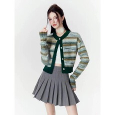 批发外贸<b class='q'>条纹</b><b class='q'>针织衫</b>女高级感彩虹色甜酷减龄漂亮洋气短款毛衣开衫外套