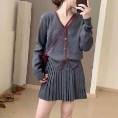 批发跨境外贸速卖通韩系设计感<b class='q'>时尚</b><b class='q'>休闲</b>风套装女气质v领显瘦针织开衫